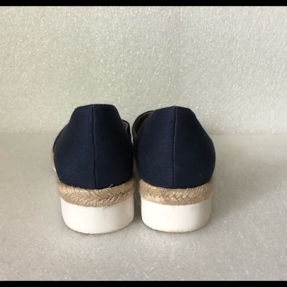 Life Stride Womens Loafer. Size 7, Navy. - Picture 4 of 6